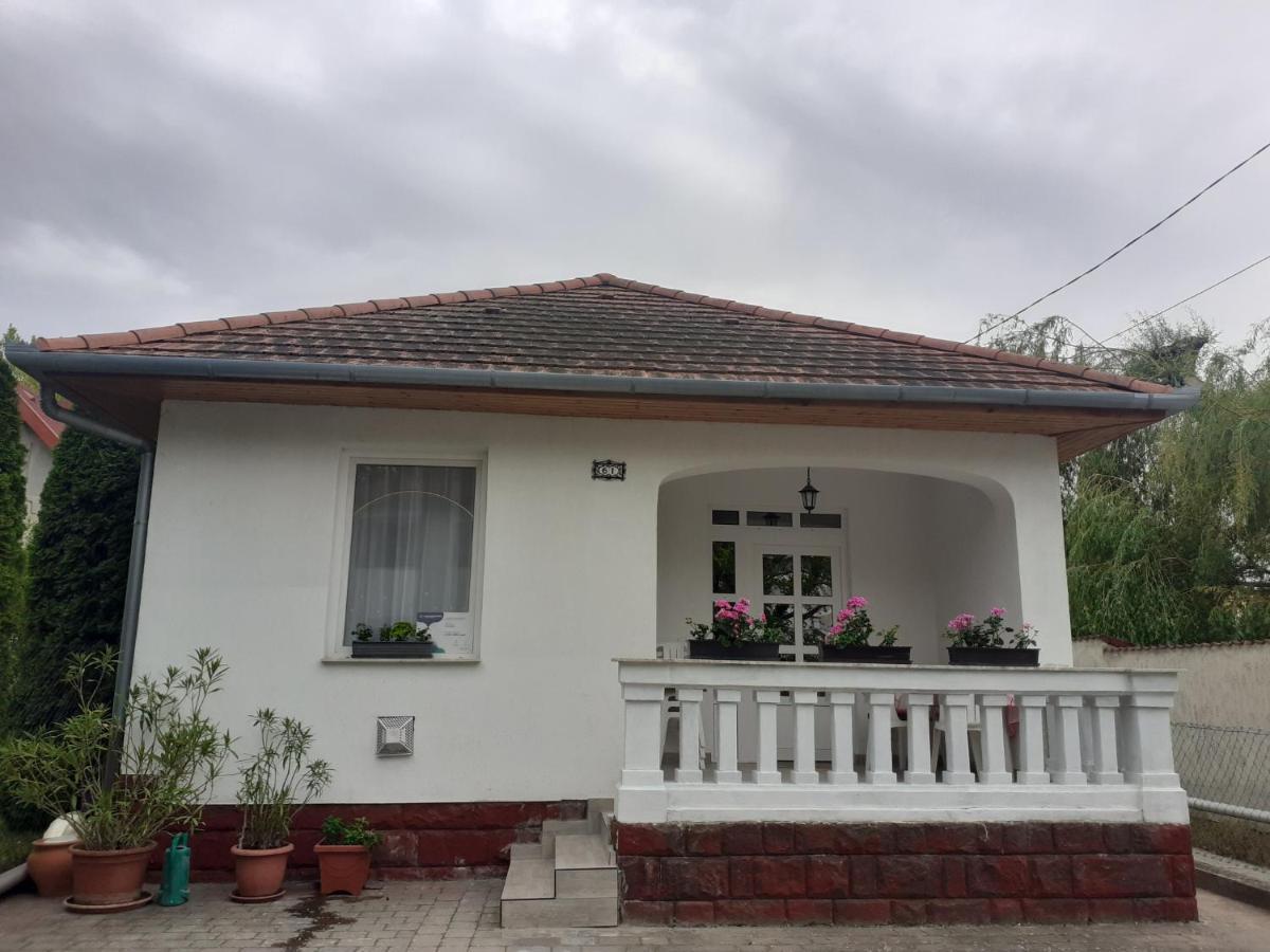 Anna Villa Balatonlelle Exterior foto